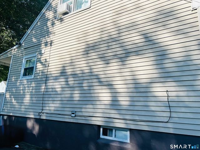 85 Pershing Street, Hartford, CT 06112