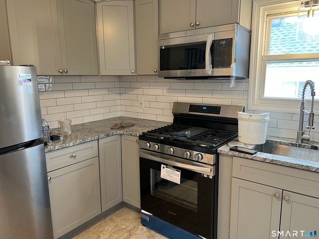 85 Pershing Street, Hartford, CT 06112