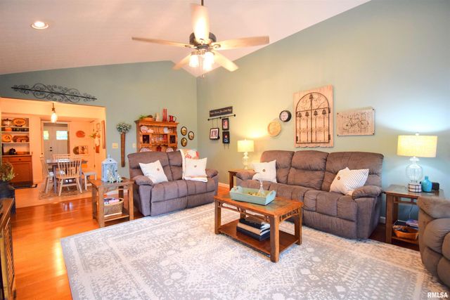 417 JAY Drive, Mt Vernon, IL 62864