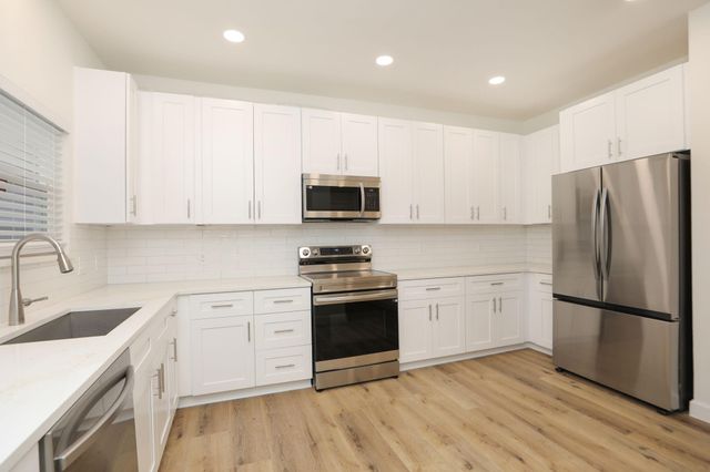 1115 Augusta Drive A2, Houston, TX 77057