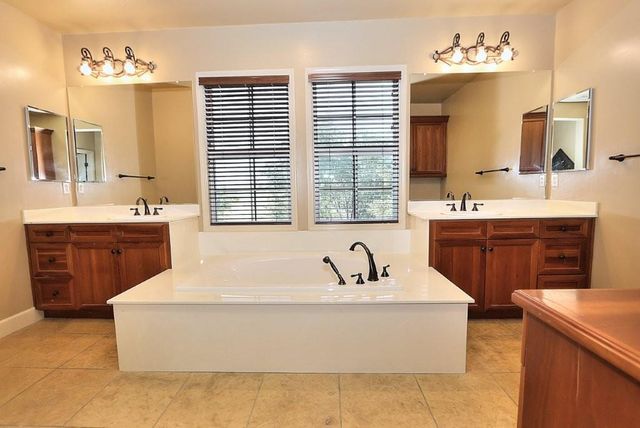1739 Wortell Dr, Lincoln, CA 95648