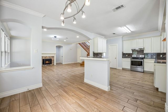4512 Stone Mountain Drive, Fort Worth, TX 76123