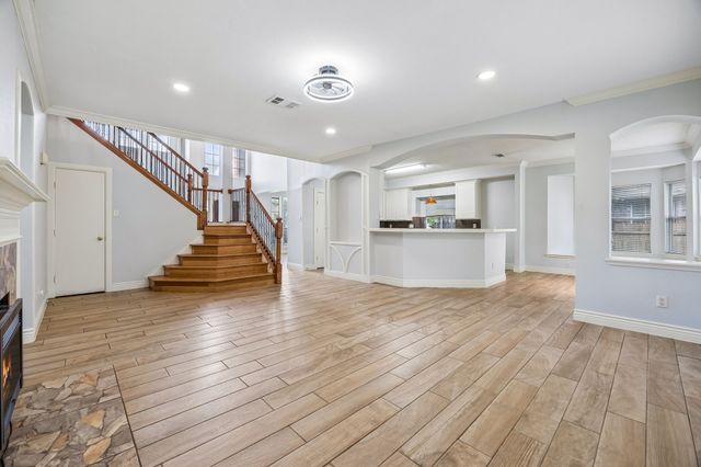 4512 Stone Mountain Drive, Fort Worth, TX 76123