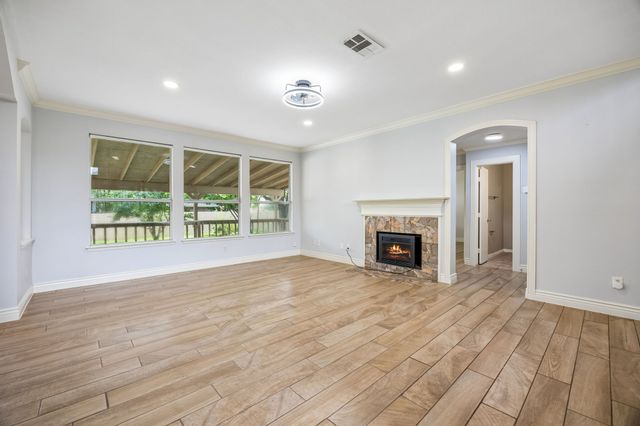 4512 Stone Mountain Drive, Fort Worth, TX 76123