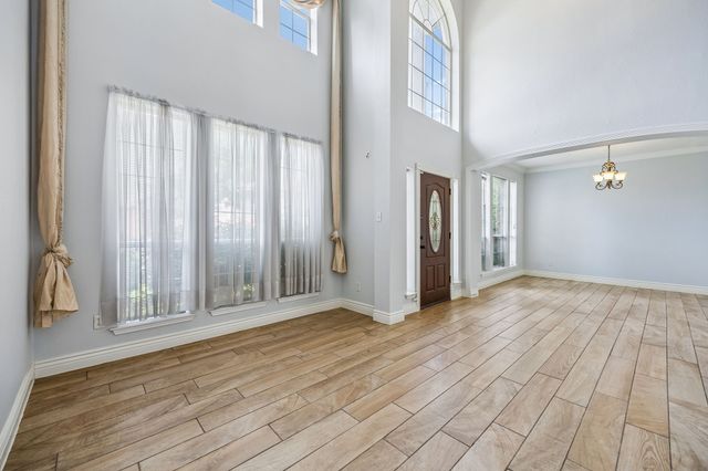 4512 Stone Mountain Drive, Fort Worth, TX 76123