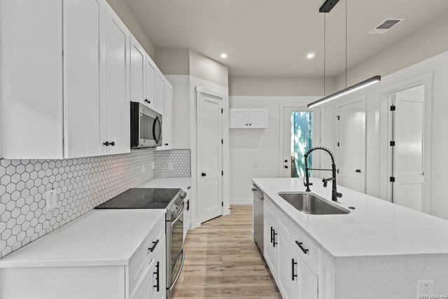 1227 BURNET ST, San Antonio, TX 78202