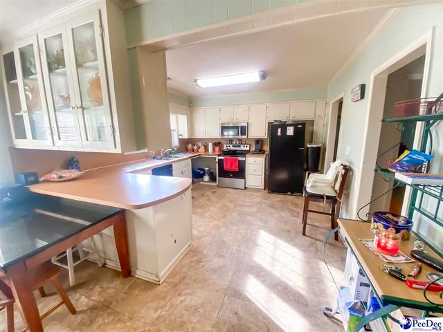 222 Hicks Rd, Coward, SC 29530