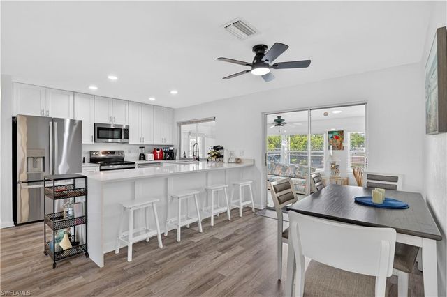 1305 SE 29th TER, Cape Coral, FL 33904