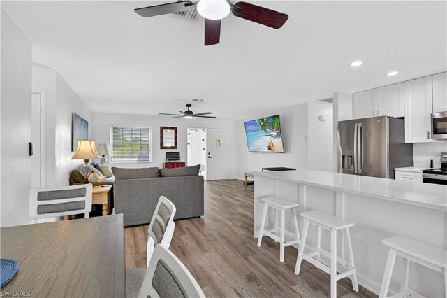 1305 SE 29th TER, Cape Coral, FL 33904