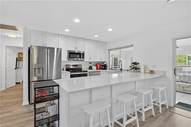 1305 SE 29th TER, Cape Coral, FL 33904