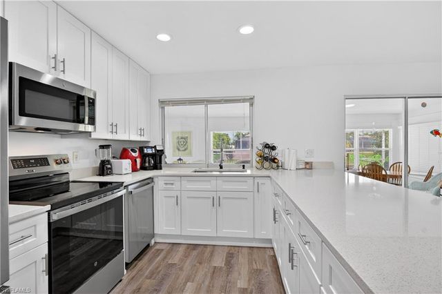 1305 SE 29th TER, Cape Coral, FL 33904