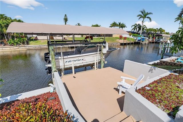 1305 SE 29th TER, Cape Coral, FL 33904