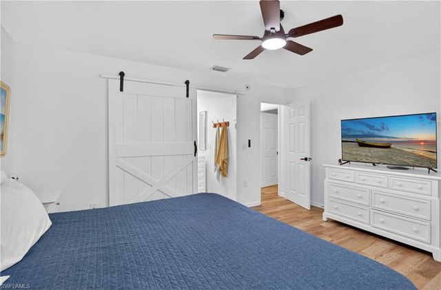 1305 SE 29th TER, Cape Coral, FL 33904