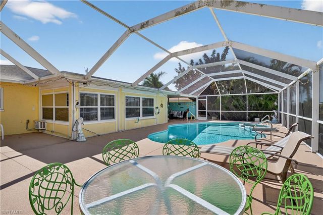 1305 SE 29th TER, Cape Coral, FL 33904