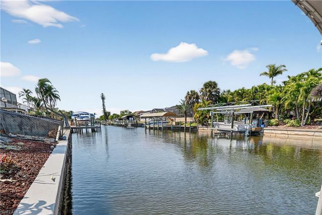 1305 SE 29th TER, Cape Coral, FL 33904