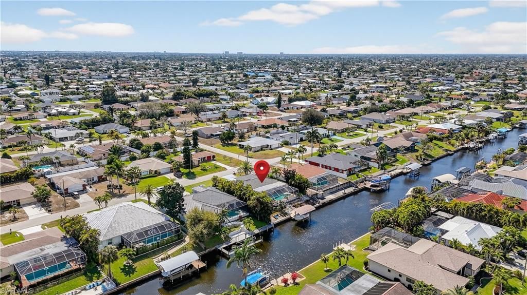 Image 48 of property listing at 1305 SE 29th TER, Cape Coral, FL 33904