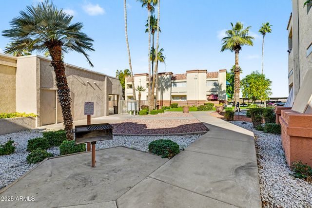 12123 W BELL Road 211, Surprise, AZ 85378