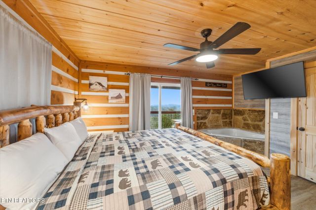 2037 Mccarter Drive, Sevierville, TN 37862