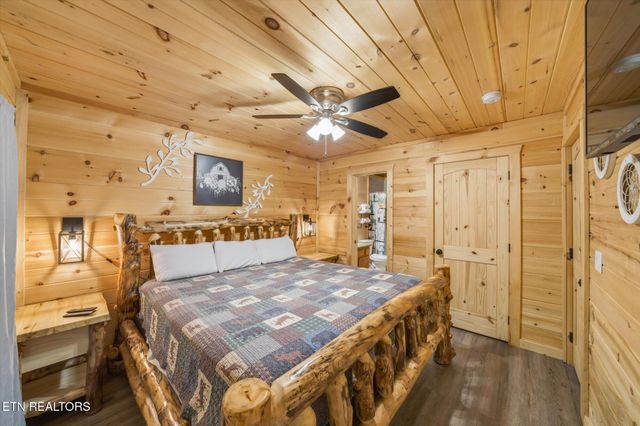 2037 Mccarter Drive, Sevierville, TN 37862