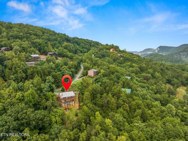 2037 Mccarter Drive, Sevierville, TN 37862