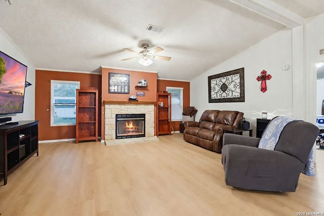 227 MISTY BND, Floresville, TX 78114