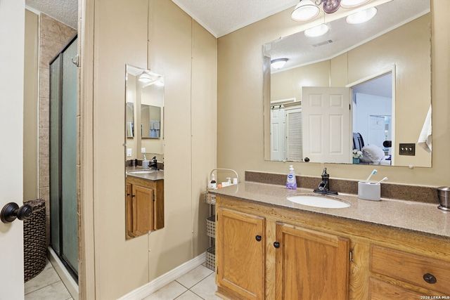 227 MISTY BND, Floresville, TX 78114