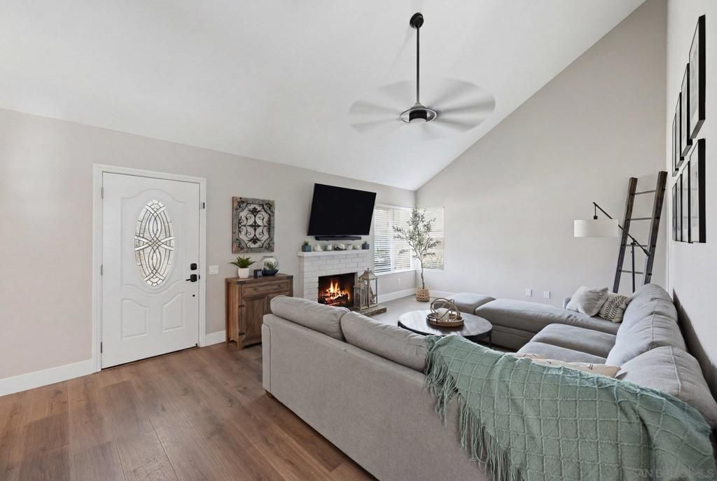 Image 4 of property listing at 12909 Margate Ave, Poway, CA 92064