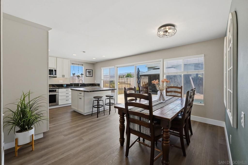 Image 5 of property listing at 12909 Margate Ave, Poway, CA 92064