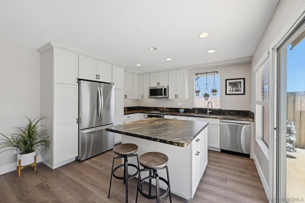 Image 7 of property listing at 12909 Margate Ave, Poway, CA 92064