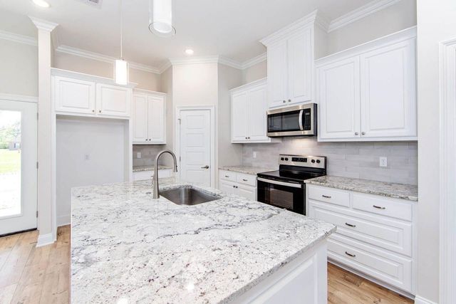 252 Dana Lynn Street, Schriever, LA 70395