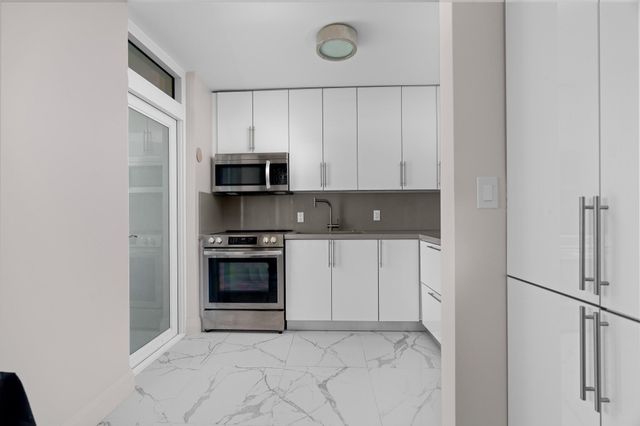 2400 NE 9th St 501, Fort Lauderdale, FL 33304