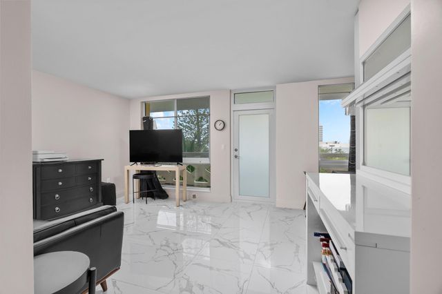 2400 NE 9th St 501, Fort Lauderdale, FL 33304