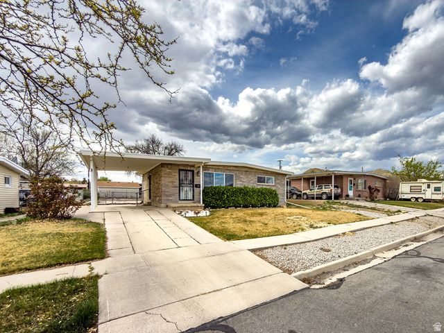 883 N 900 E, Price, UT 84501