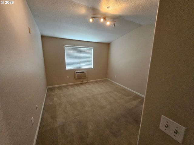 720 Nw 185TH Ave 306, Beaverton, OR 97006