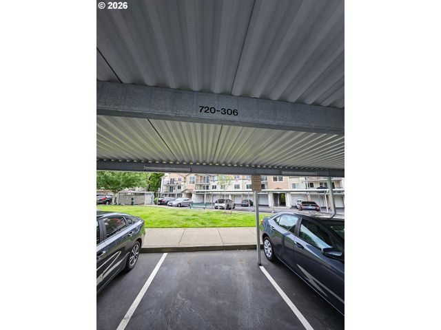 720 Nw 185TH Ave 306, Beaverton, OR 97006