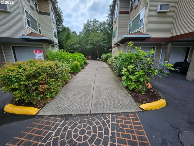 720 Nw 185TH Ave 306, Beaverton, OR 97006