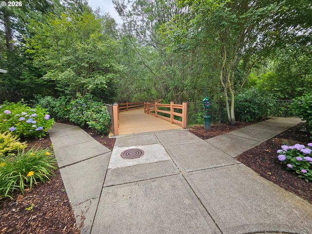 720 Nw 185TH Ave 306, Beaverton, OR 97006