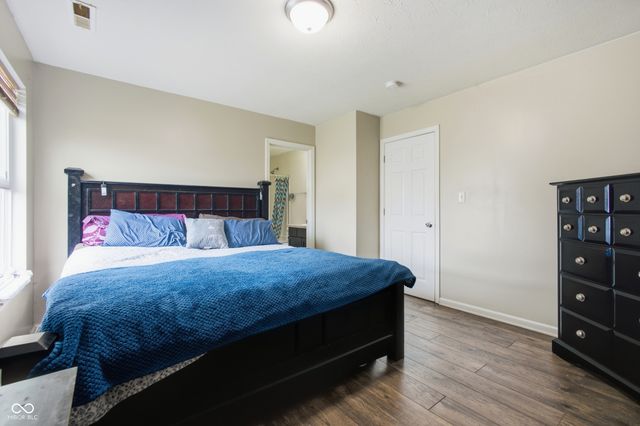 8038 Grove Berry Way, Indianapolis, IN 46239