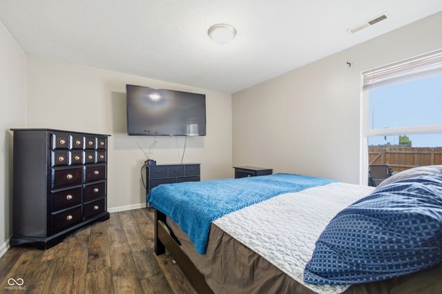 8038 Grove Berry Way, Indianapolis, IN 46239