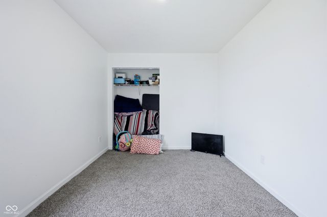 8038 Grove Berry Way, Indianapolis, IN 46239