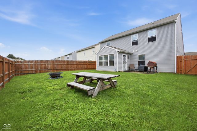 8038 Grove Berry Way, Indianapolis, IN 46239