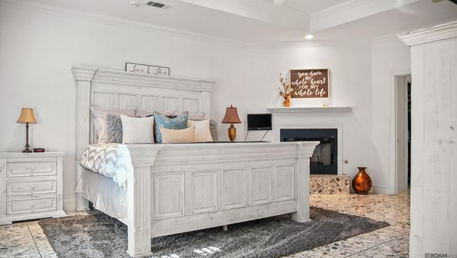 59460 Sexton Dr, Plaquemine, LA 70764