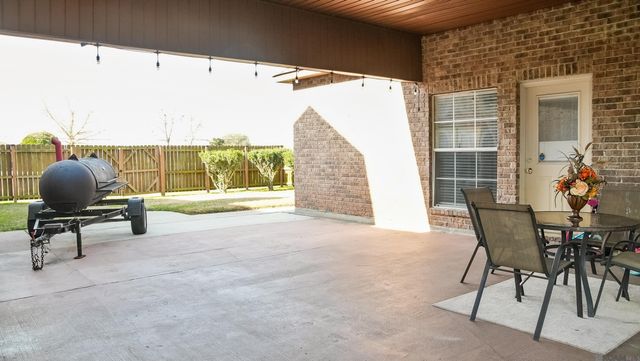 59460 Sexton Dr, Plaquemine, LA 70764