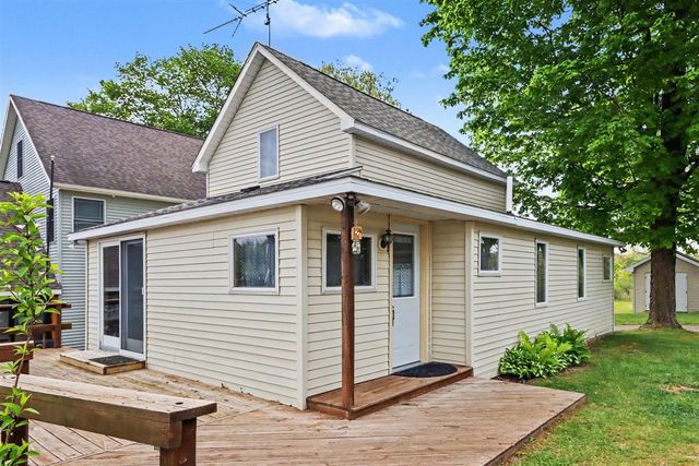 51624 Fish Lake Drive, Marcellus, MI 49067