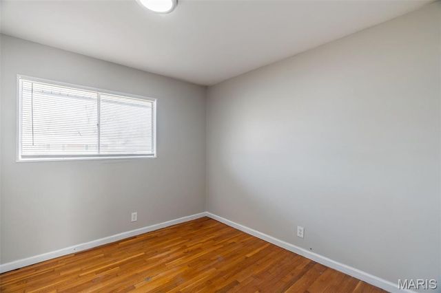 1688 Maldon Lane, St Louis, MO 63136