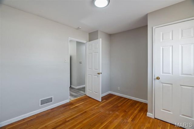 1688 Maldon Lane, St Louis, MO 63136