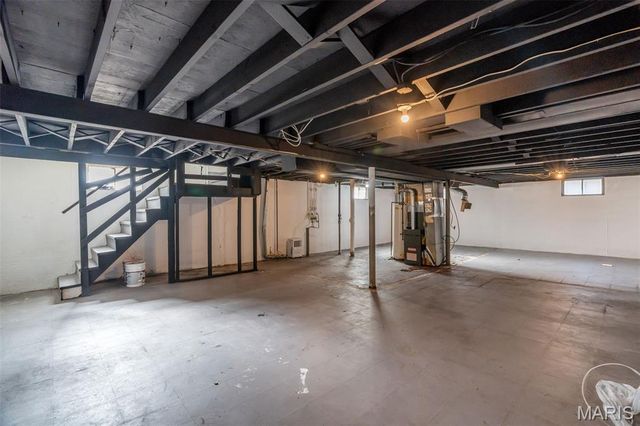 1688 Maldon Lane, St Louis, MO 63136