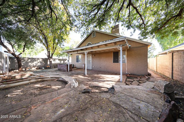 214 S RUSH Circle E, Chandler, AZ 85226