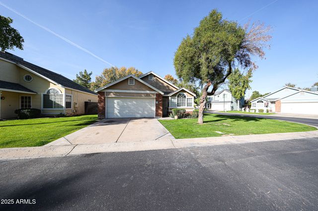 214 S RUSH Circle E, Chandler, AZ 85226