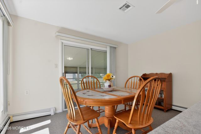 17 Corinth Place, Toms River, NJ 08757